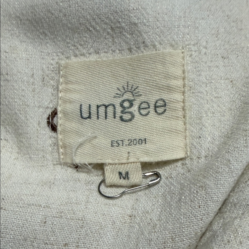Umgee White Button-Down Shirt with Bow Embroidery - Picture 11 of 12